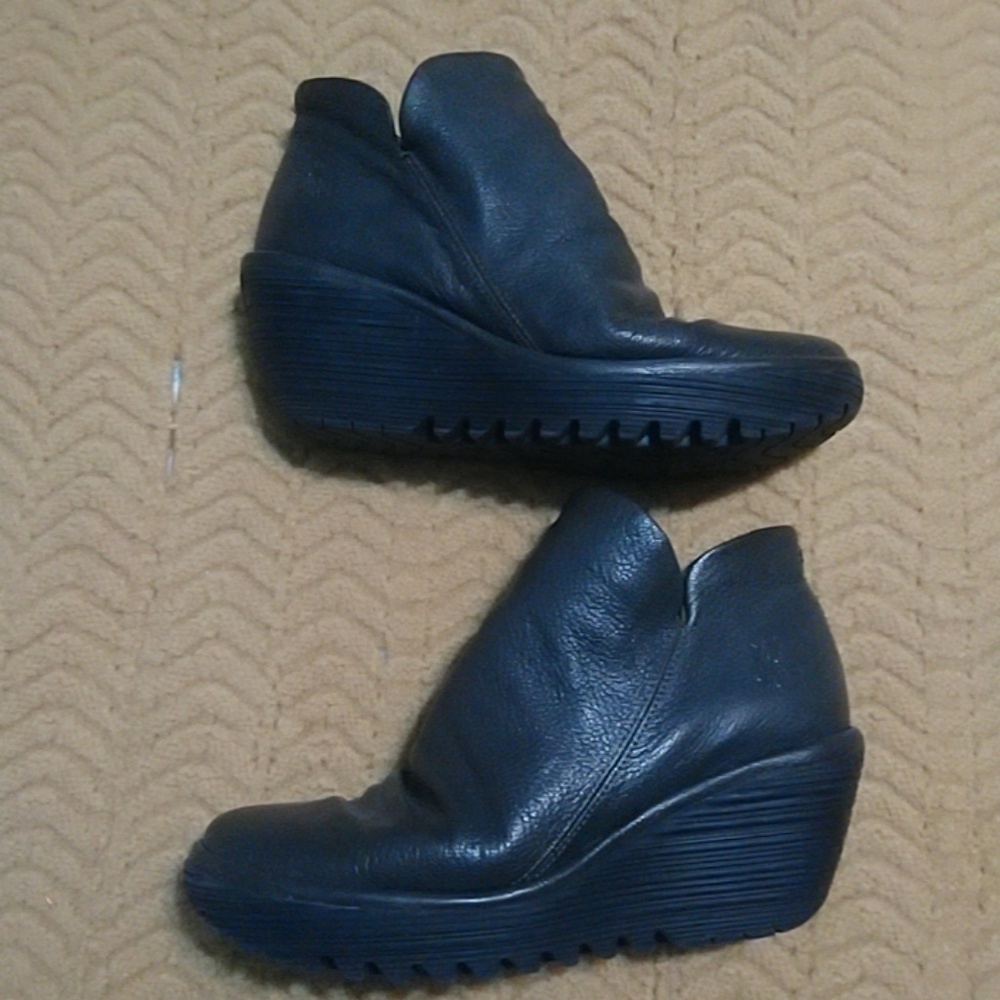 fly london wedge boots